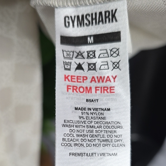 Gymshark Monogram Mesh Top - Picture 7 of 7